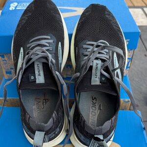 Brooks Levitate 4 black  Athletic Shoes